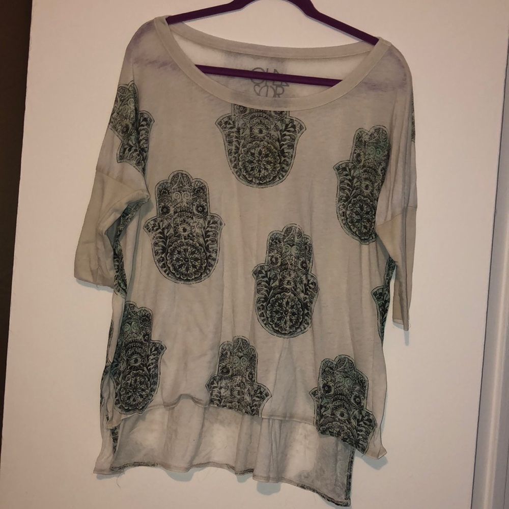 T-shirt - hamsa pattern